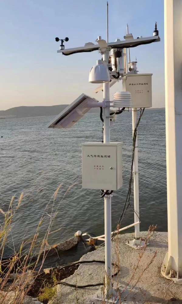 Sensor y sistema de control de monitoreo de calidad del agua de instalación pesquera.jpg